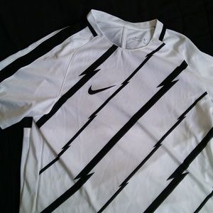 Nike Jersey Mens M
